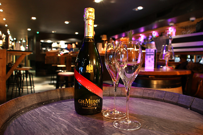 Bar au centre de Méribel