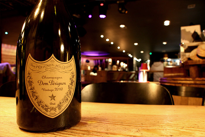 Bar au centre de Méribel