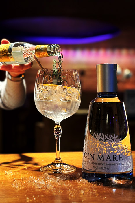 Bar au centre de Méribel